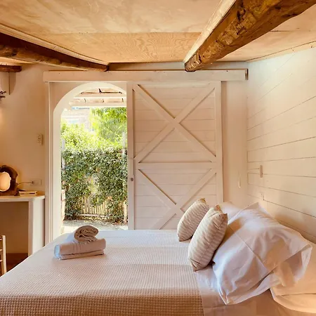 לינה וארוחת בוקר Casa Lucia 4*