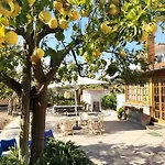 露西亚旅馆 4*