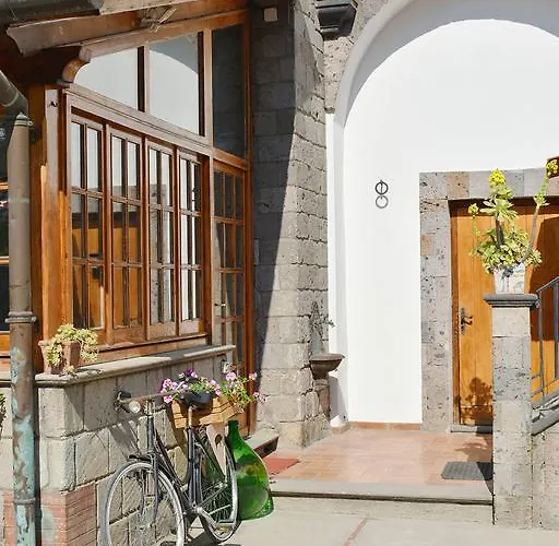 Casa Lucia Bed and Breakfast 4*