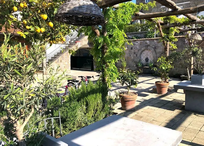 Casa Lucia Bed and Breakfast