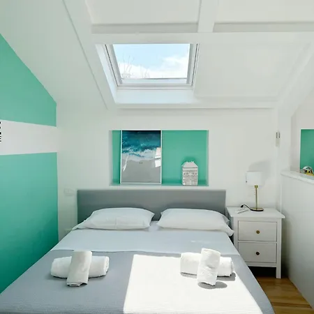 Casa Lucia Bed and Breakfast 4*