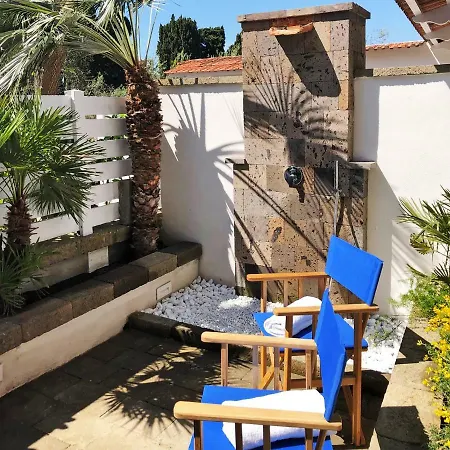 Casa Lucia Bed & Breakfast 4*